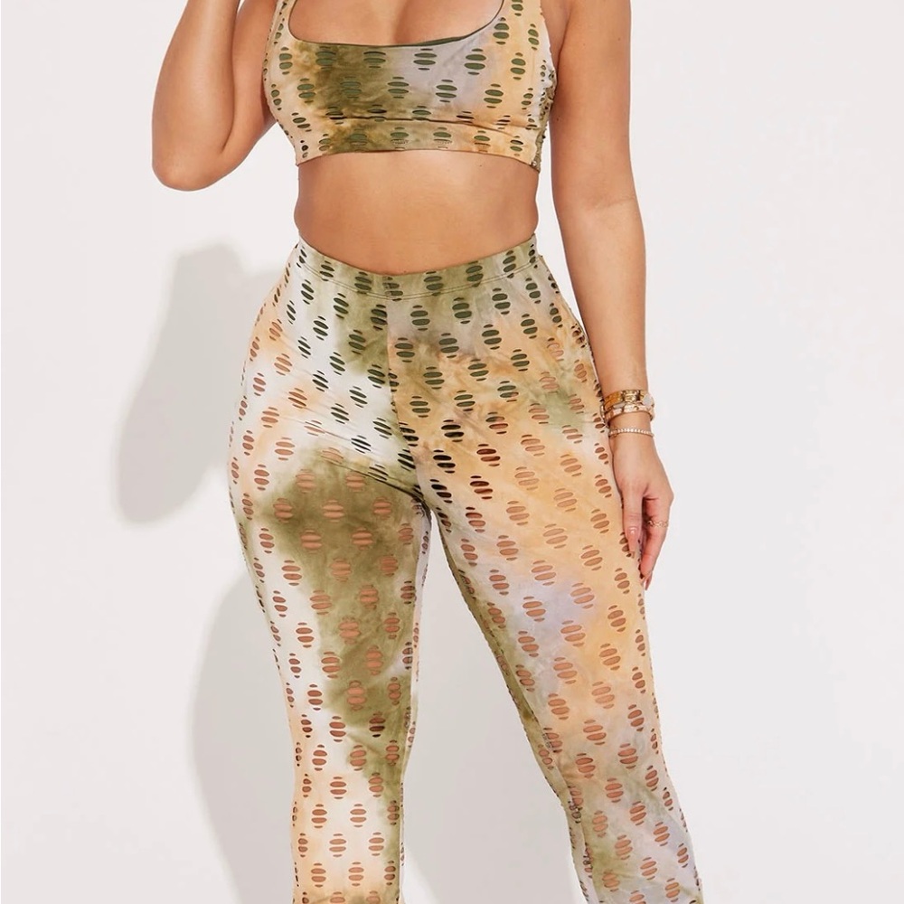 Fashion Nova Green and Brown Patterned Leggings